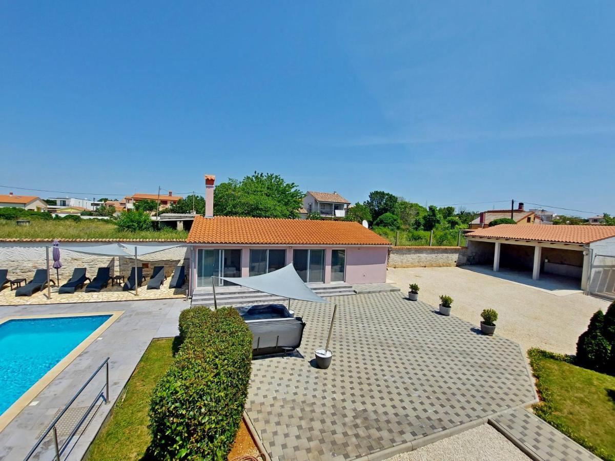 Villa Mattea Galižana Dış mekan fotoğraf